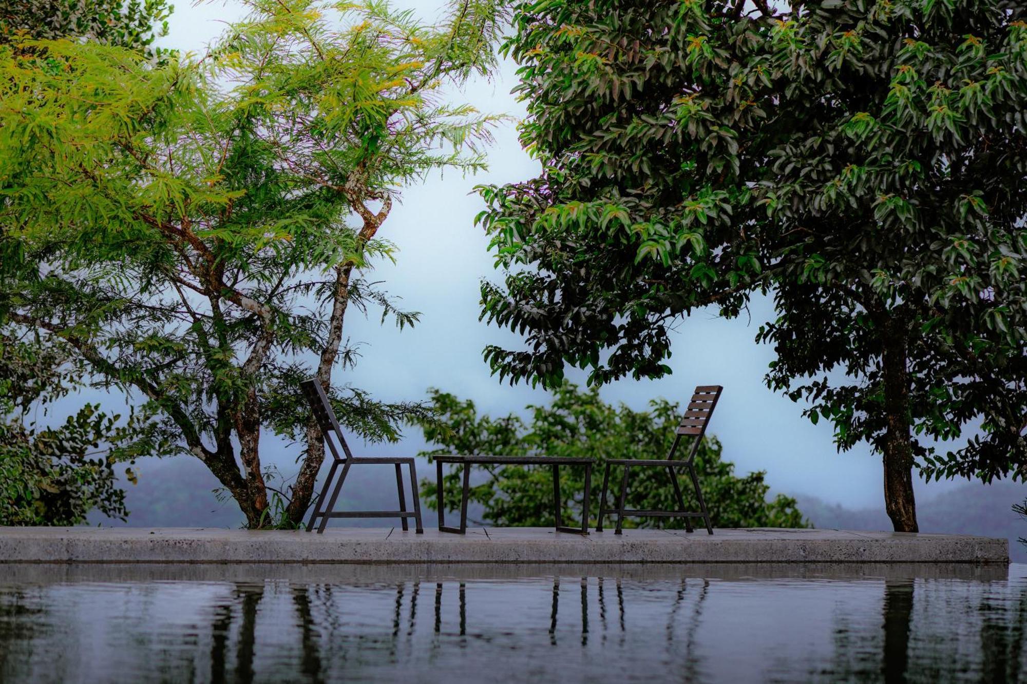 Haze And Kites Resort Munnar Exterior foto